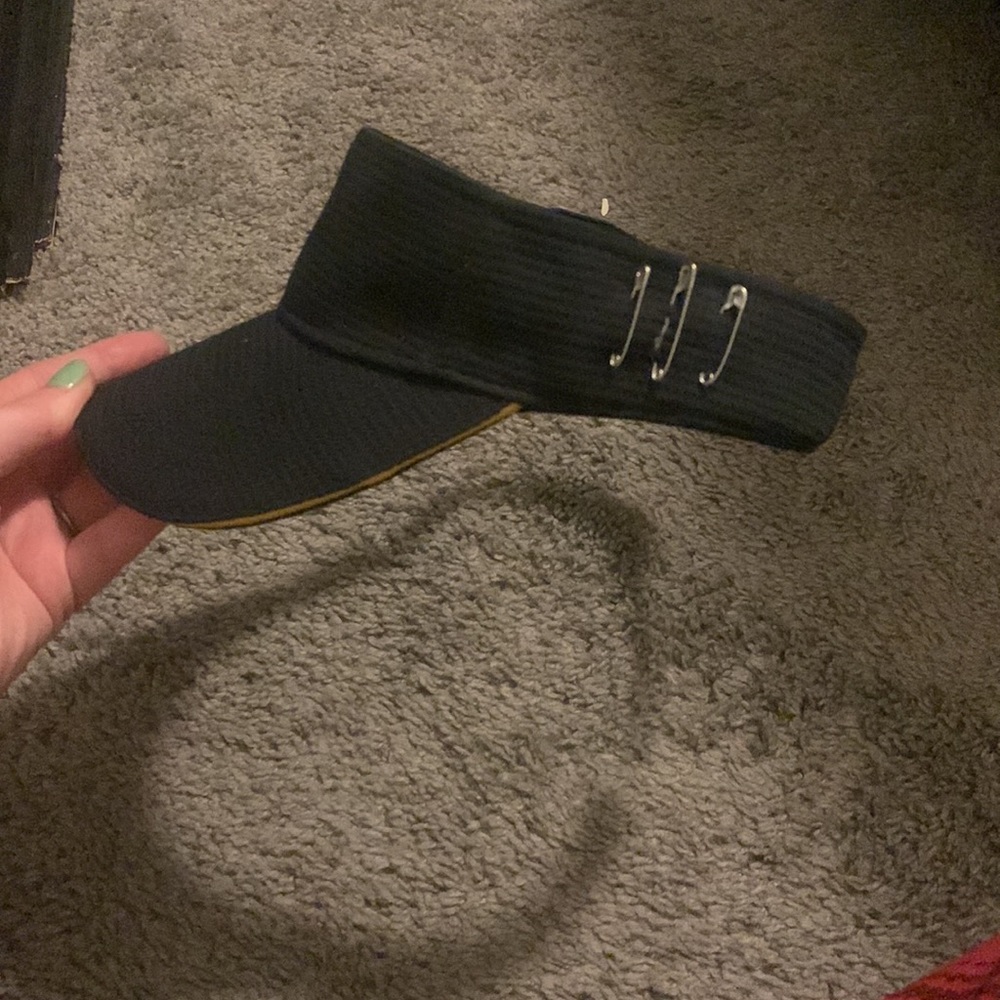 Black visor - Picture 2 of 3